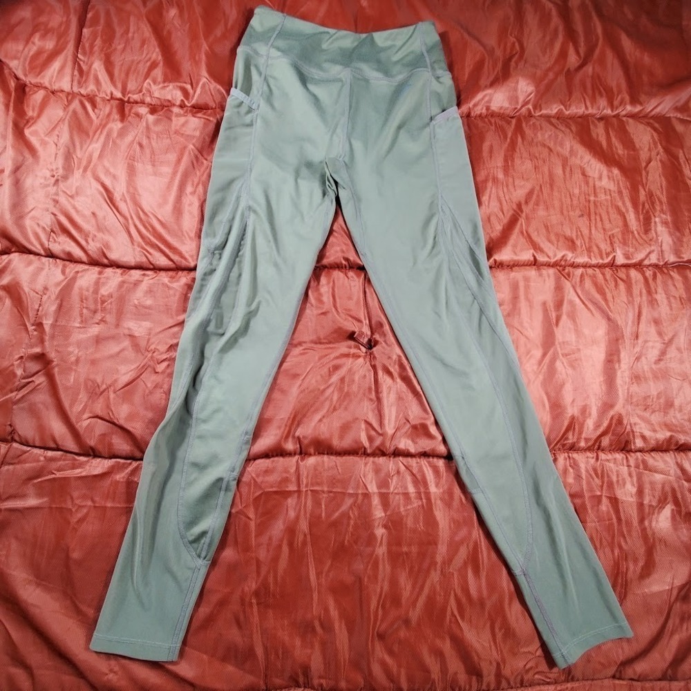 Gymshark Dry Leggings Womens Medium Olive Green Perforated Fitness Training EUC